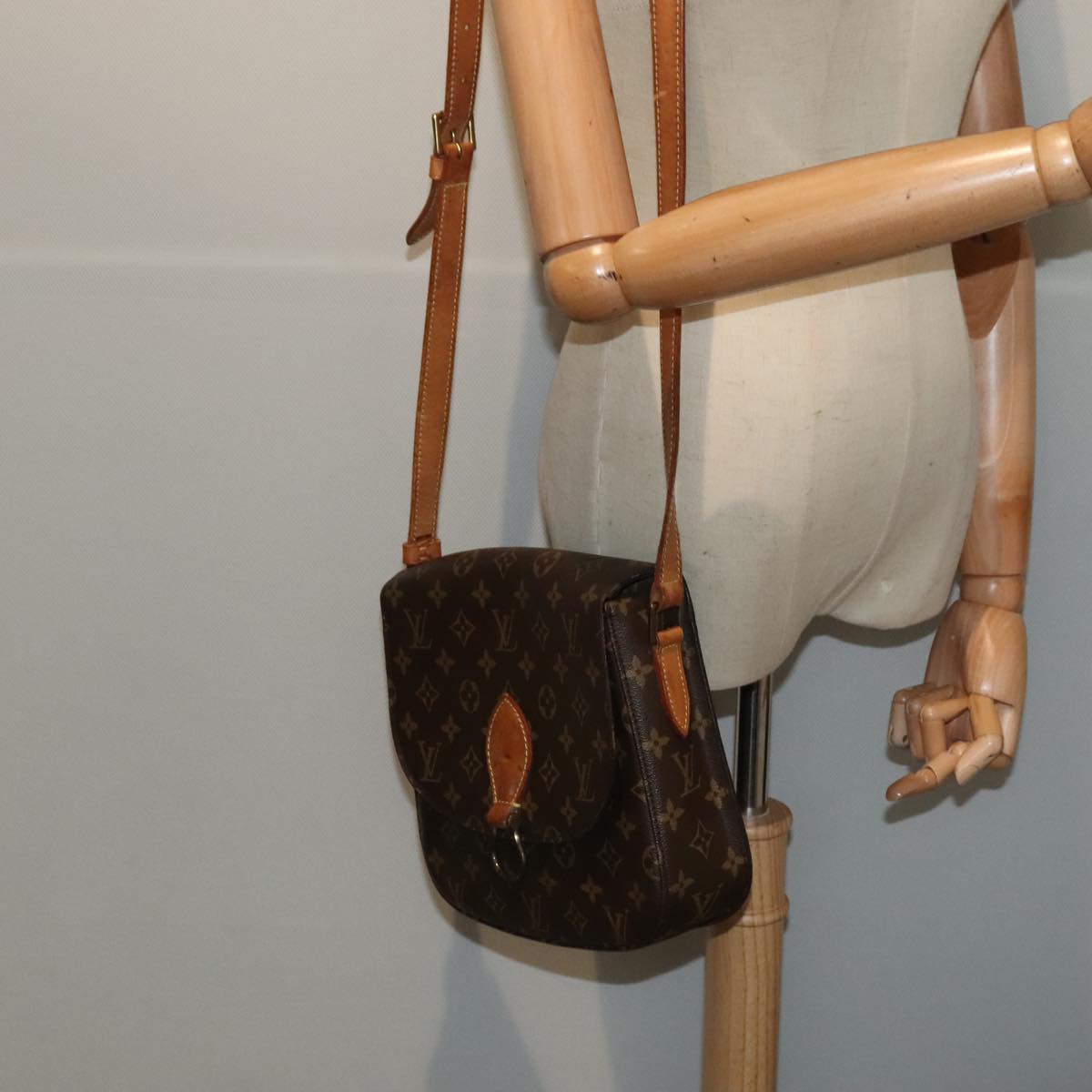 LOUIS VUITTON Monogram Saint Cloud GM Shoulder Bag M51242 LV yk14597