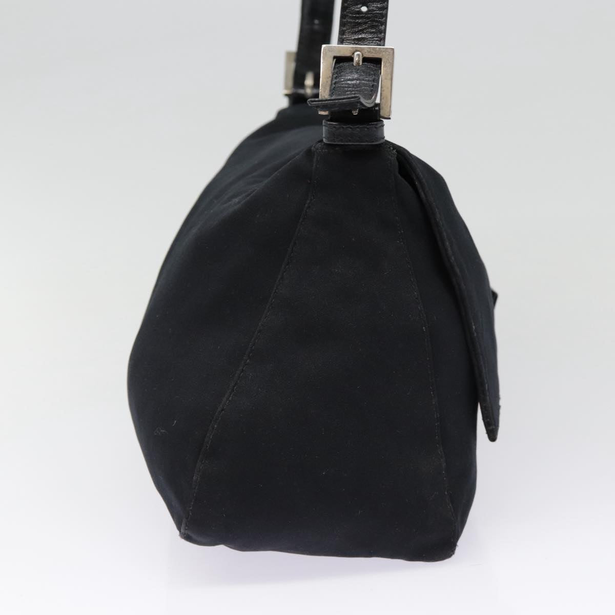 Luxury Fendi Mamma Baguette Shoulder Bag Nylon Black Silveryk14611
