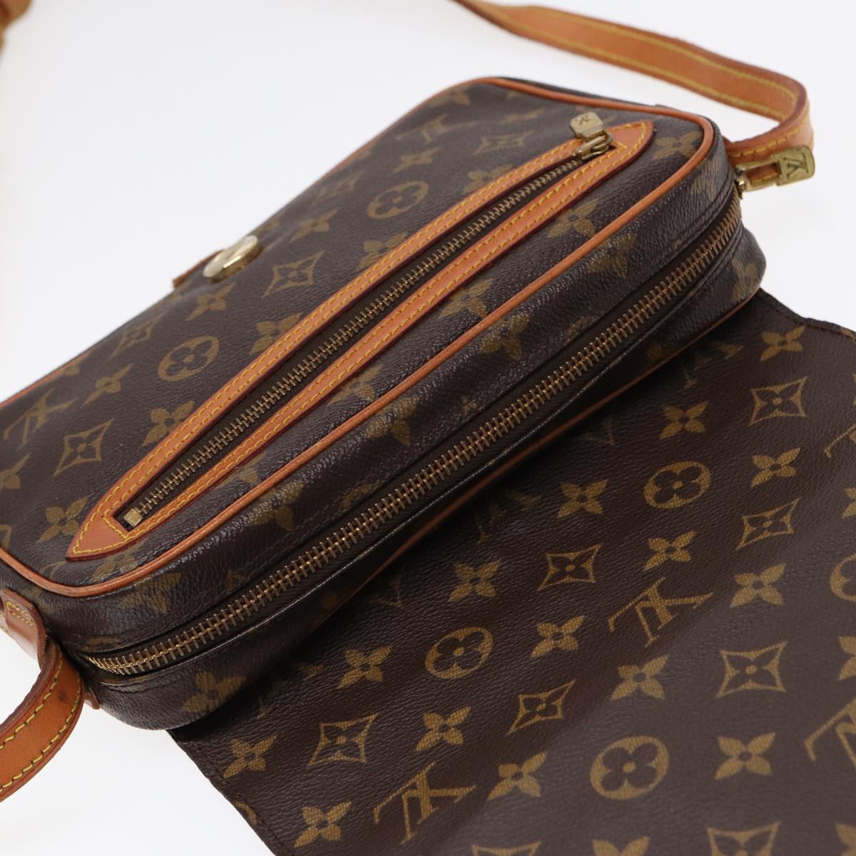 LOUIS VUITTON Monogram Saint Germain Shoulder Bag M51210 LV yk14657