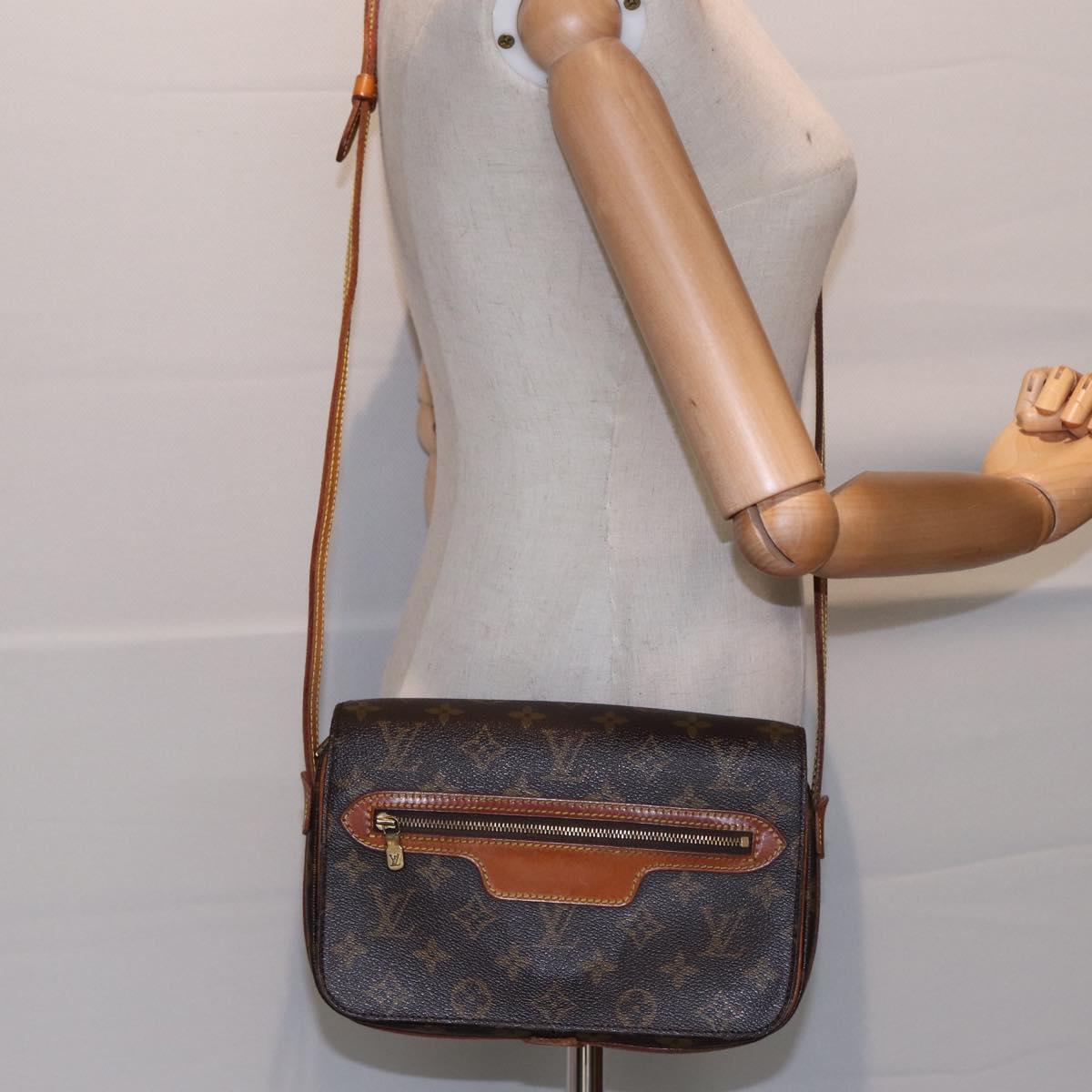 LOUIS VUITTON Monogram Saint Germain Shoulder Bag M51210 LV yk14657