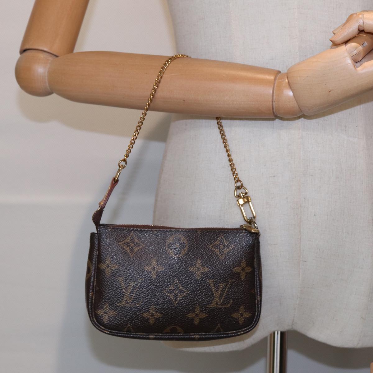 LOUIS VUITTON Monogram Mini Pochette Accessoires Pouch M58009 LV yk14736