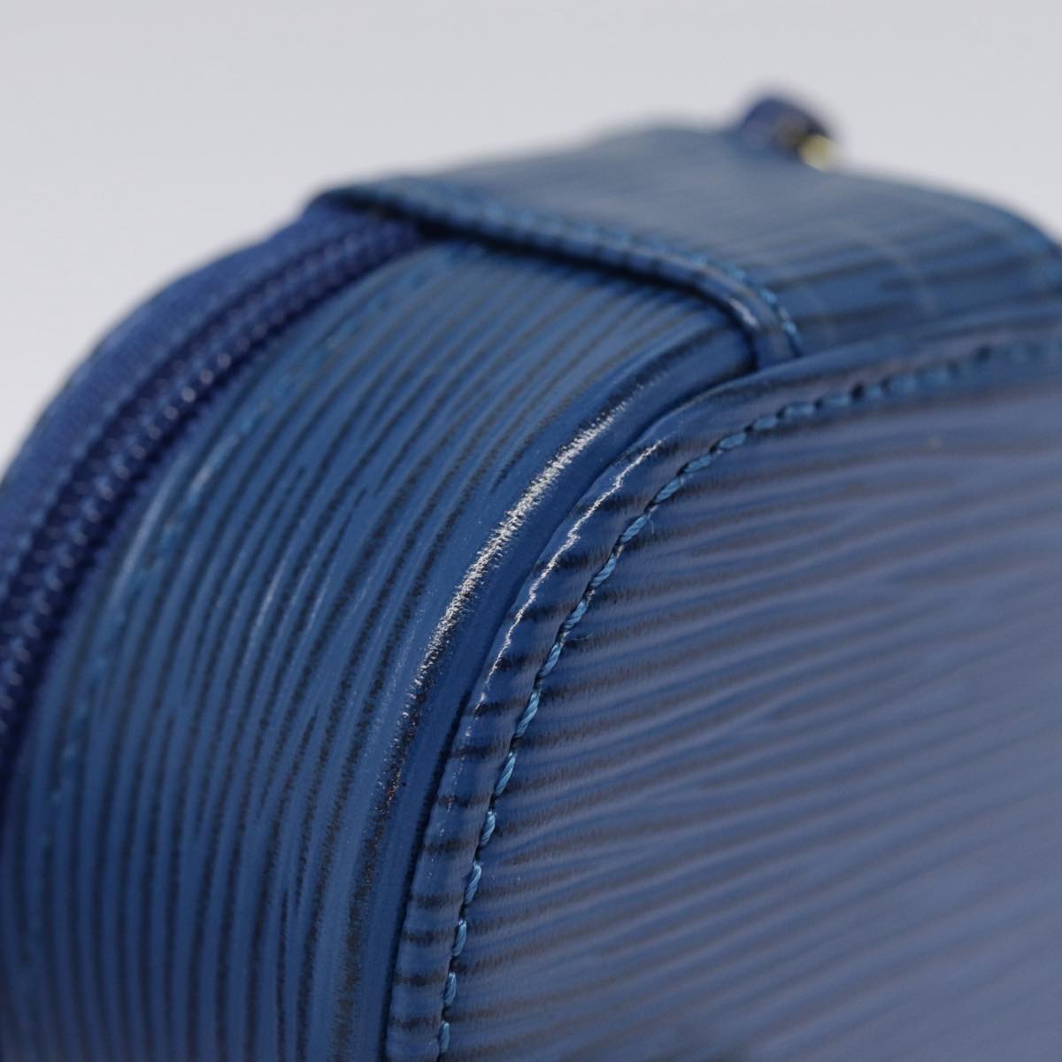 LOUIS VUITTON Epi Ecrin Bijou 8 Jewelry Box Blue M48215 LV yk14771