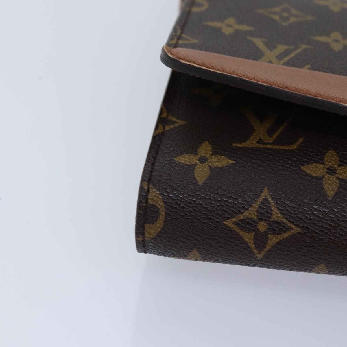 LOUIS VUITTON Monogram Bordeaux 24 Shoulder Bag M51798 LV yk14787