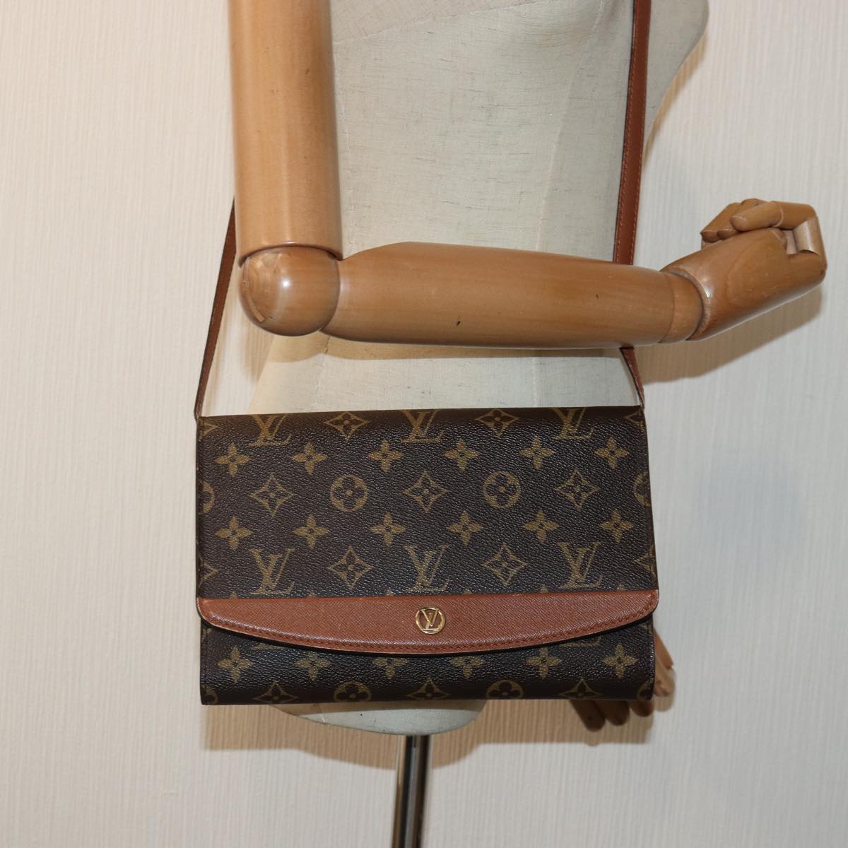 LOUIS VUITTON Monogram Bordeaux 24 Shoulder Bag M51798 LV yk14787
