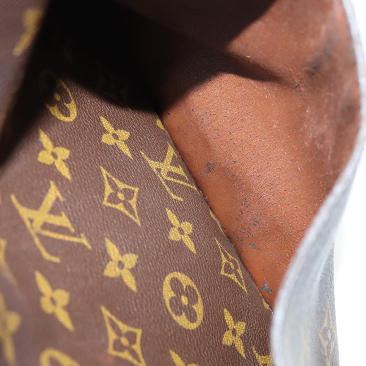 LOUIS VUITTON Monogram Saint Cloud GM Shoulder Bag M51242 LV yk14834