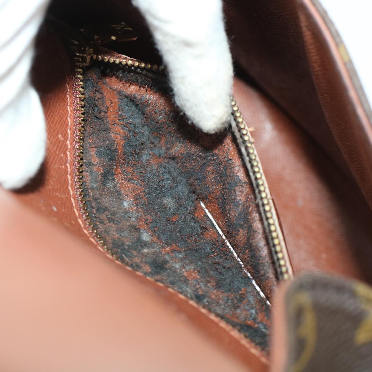 LOUIS VUITTON Monogram Saint Cloud MM Shoulder Bag M51243 LV yk7459