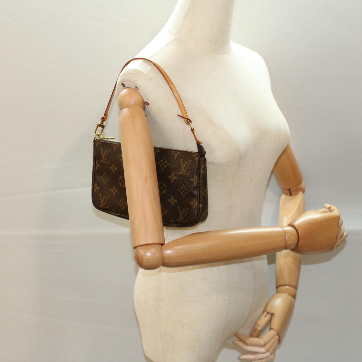 LOUIS VUITTON Monogram Pochette Accessoires Pouch M51980 LV yk8516