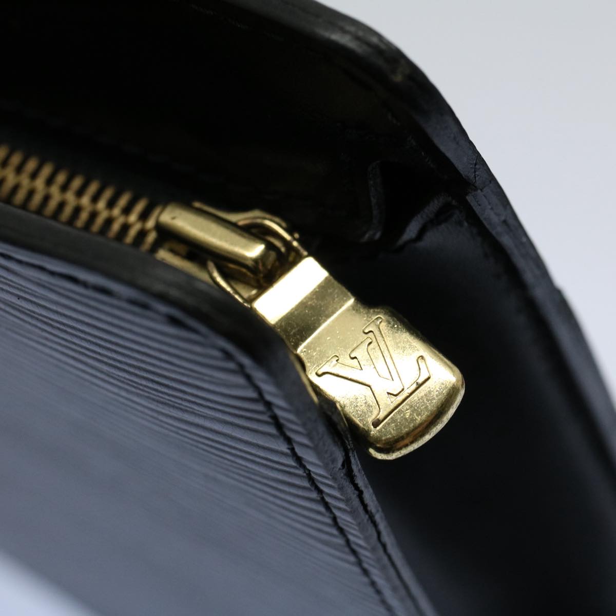 LOUIS VUITTON Epi Pochette Homme Clutch Bag Black M52522 LV yk8661