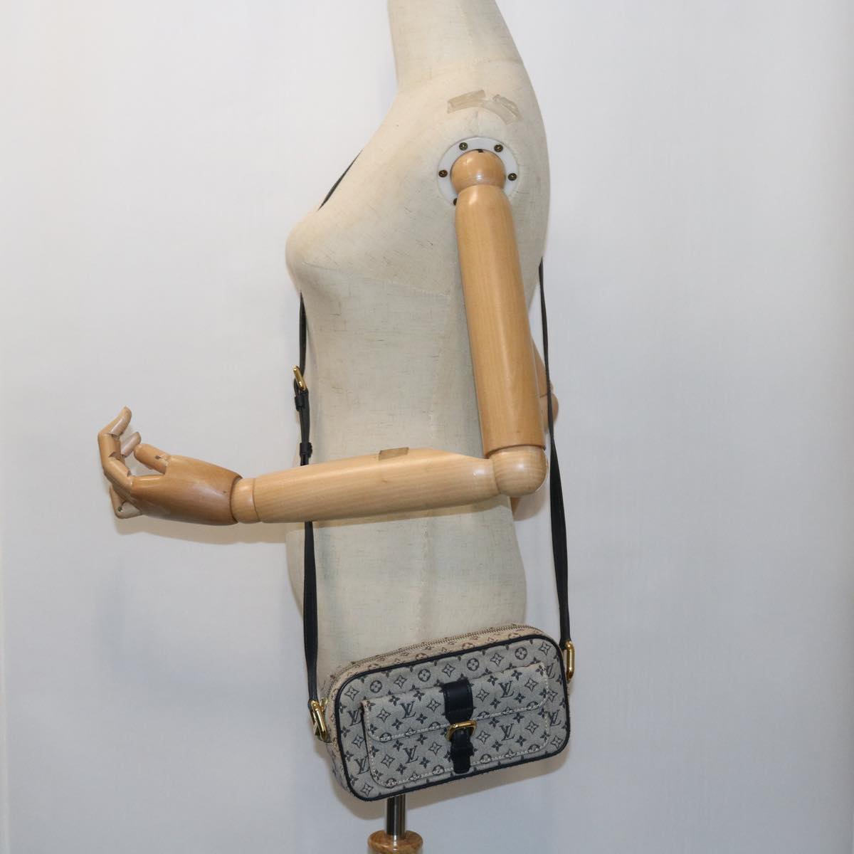 LOUIS VUITTON Monogram Mini Juliet MM Shoulder Bag Blue M92004 LV yk8790