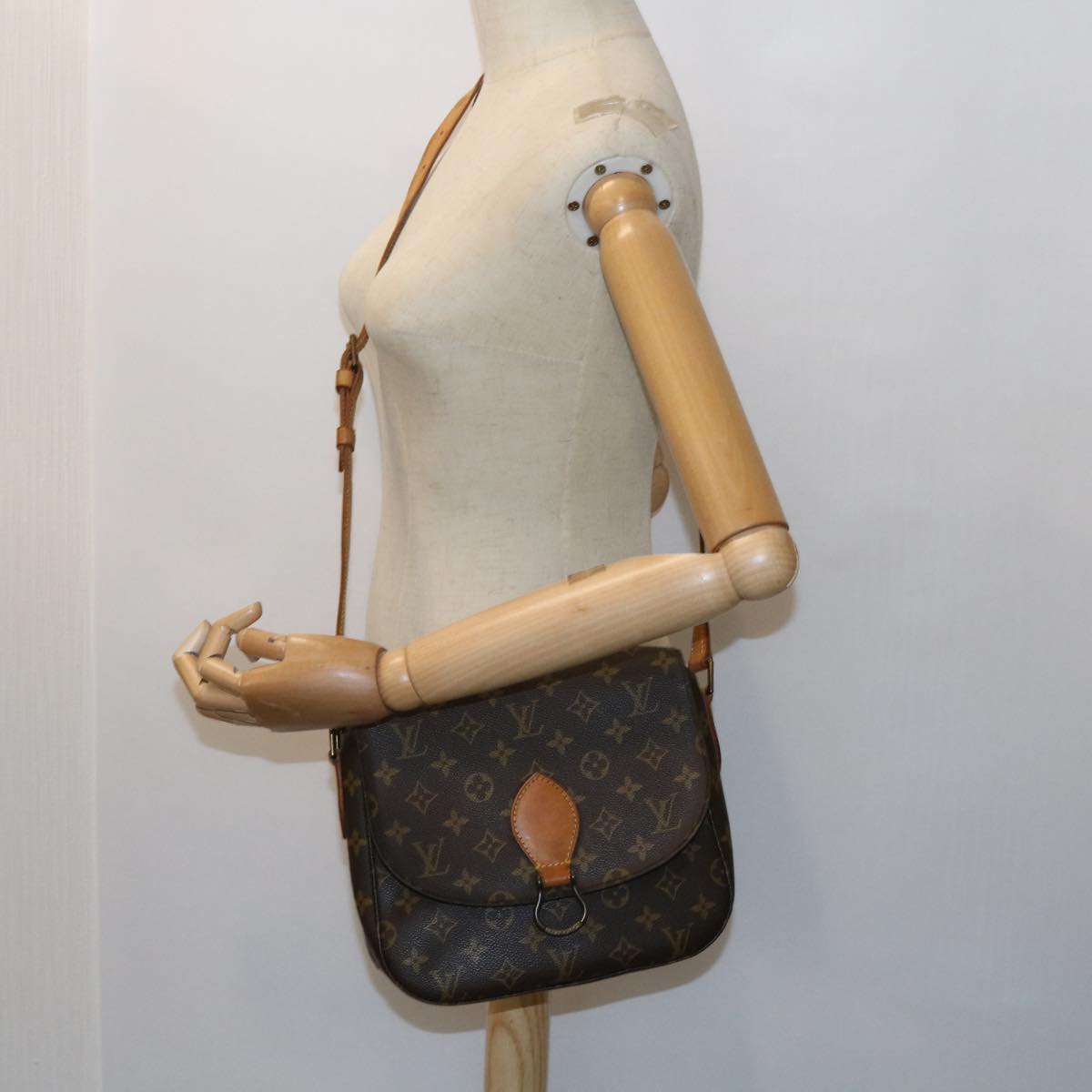 LOUIS VUITTON Monogram Saint Cloud GM Shoulder Bag M51242 LV yk8925