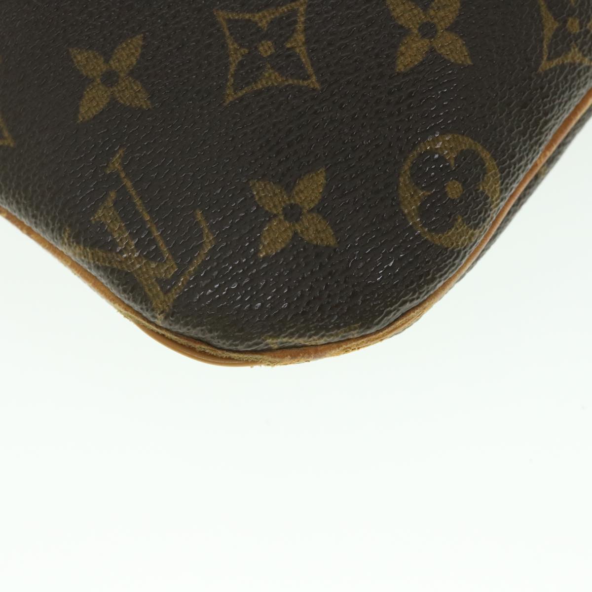 LOUIS VUITTON Monogram Pochette Bosphore Shoulder Bag M40044 LV yk8977