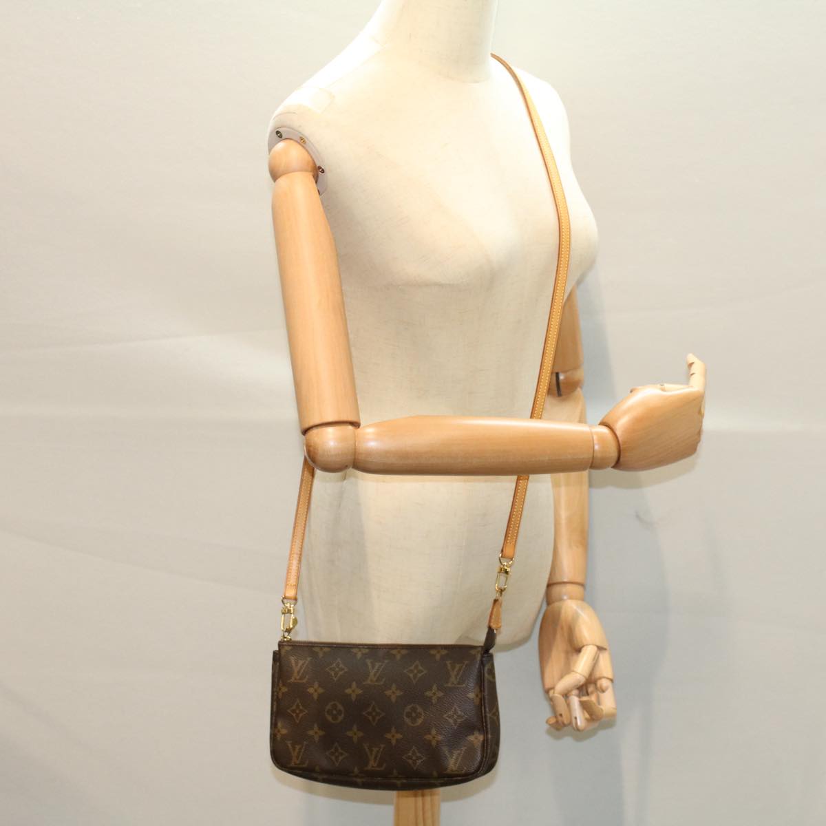 LOUIS VUITTON Monogram Pochette Accessoires Pouch Vintage M51980 LV yk9161