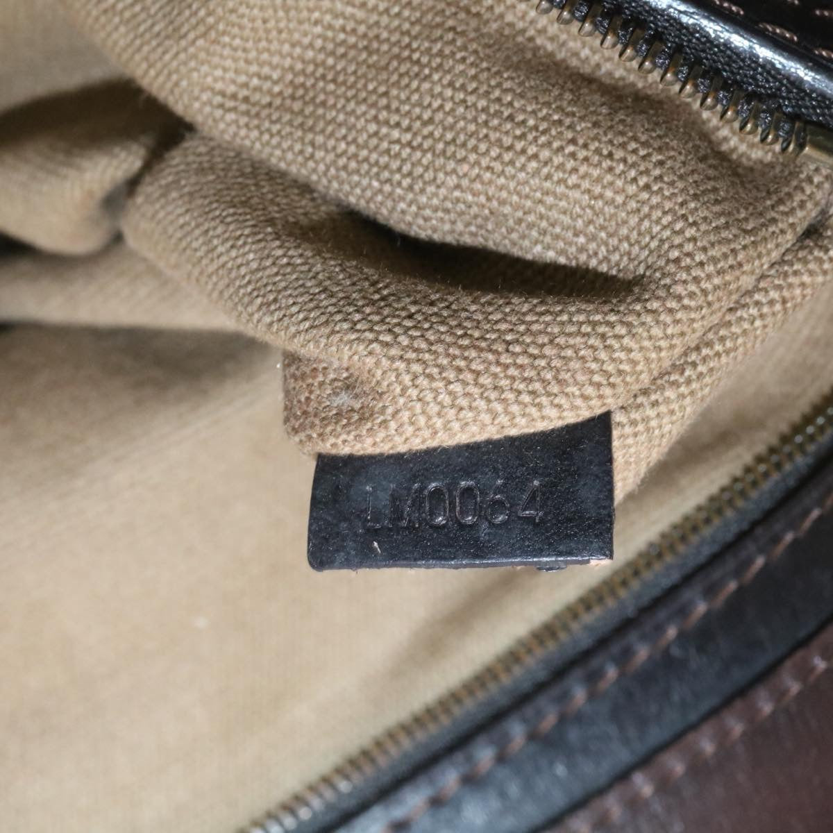LOUIS VUITTON Utah Shoulder Bag Leather Brown LV yt676