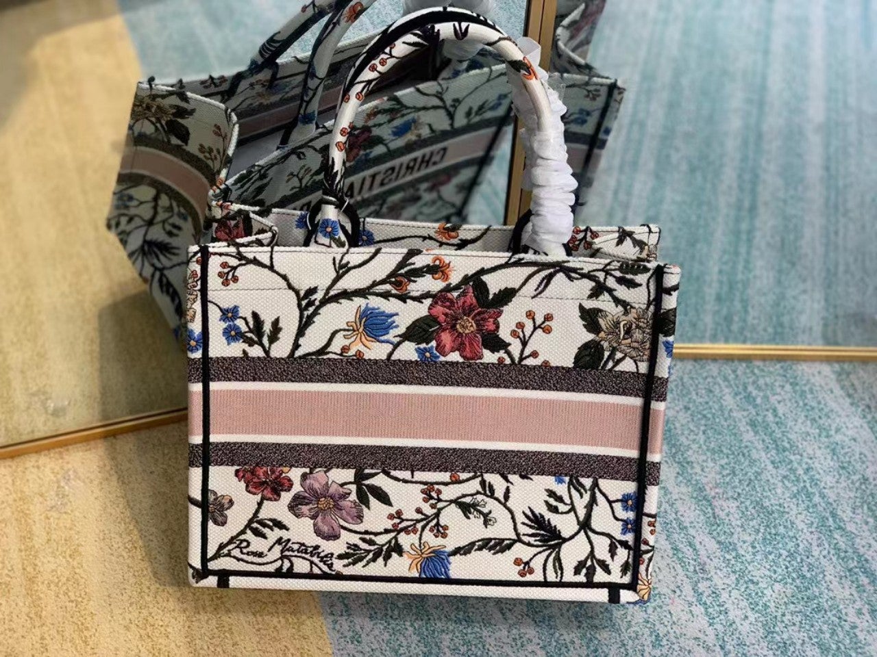 Luxury DiorMEDIUM LADY D-LITE 24 PINK MULTI COLOR PAISLEY EMBROIDERY